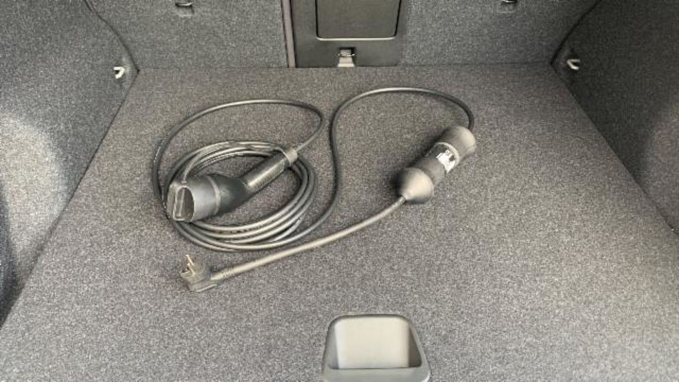 Volvo  1.5 T4 RECHARGE CORE DCT 211 5P